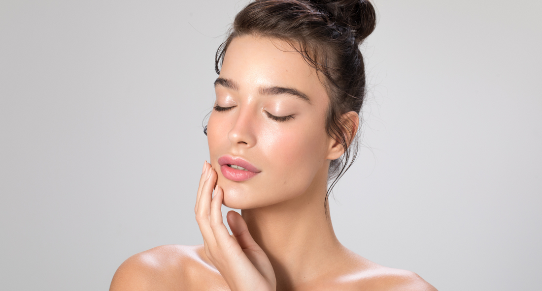 Integrazione per Pelle, Unghie e Capelli: Nutrire la Bellezza dall'Interno